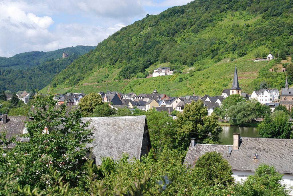 Gaestehaus Spies Bullay Exterior foto